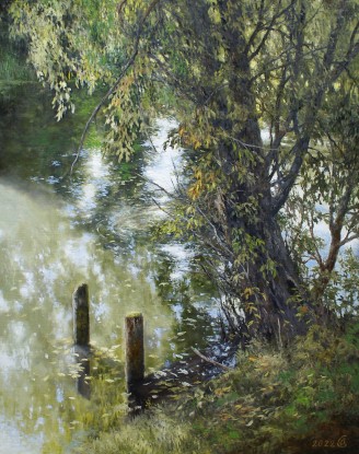 Willow over the river